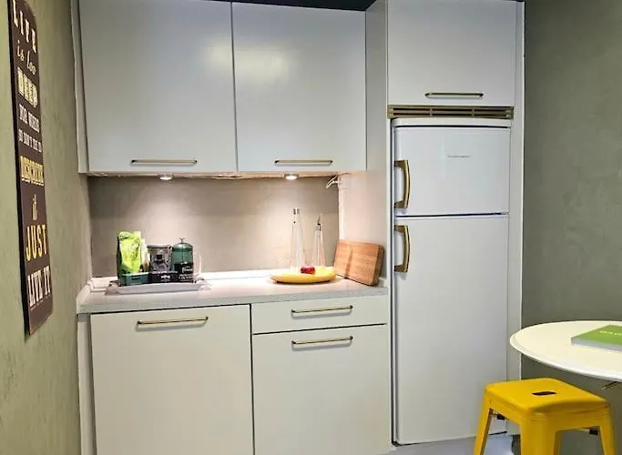Idyllisk Mini-hus I Det Charmerende Latinerkvarter 비보르